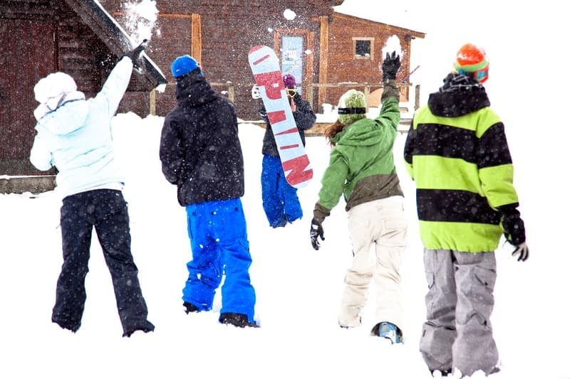 Group of friends skiing in Grandvalira