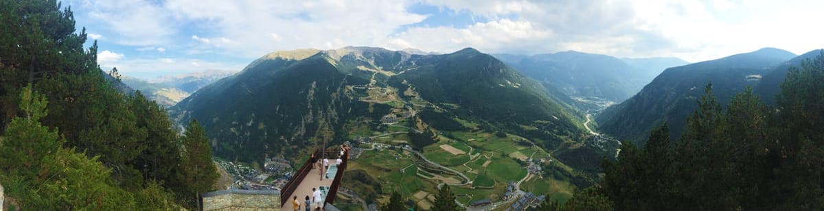 Mirador Roc del Quer — cantilevered viewpoint above Canillo