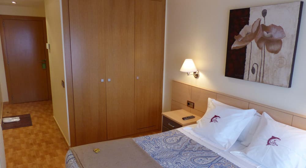 Les Truites bedroom