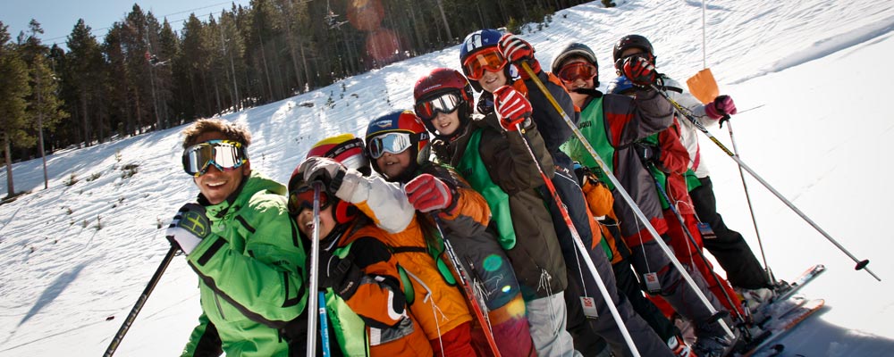 Ski instructor and class