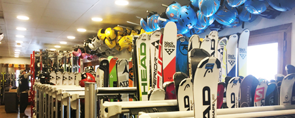 Rental shop skis